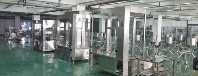 4頭辣椒醬灌裝機